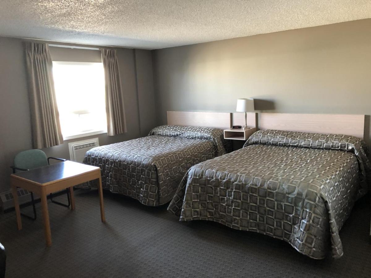 Arbour Ridge Inn & Suites Kindersley Экстерьер фото