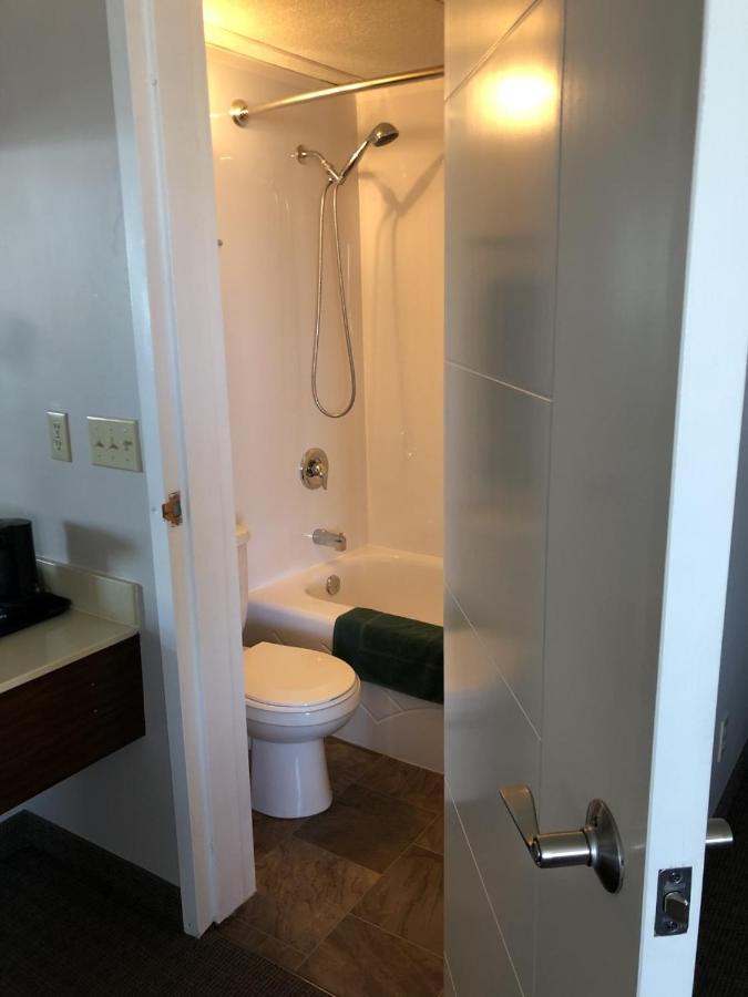 Arbour Ridge Inn & Suites Kindersley Экстерьер фото